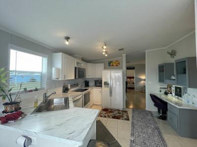 Photo 3 of 20 of home located at 901 Cayman Avenue Venice, FL 34285