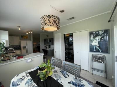 Photo 5 of 20 of home located at 901 Cayman Avenue Venice, FL 34285