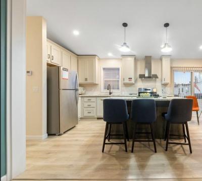 Mobile Home at 802 E County Line Road #80 Des Moines, IA 50320