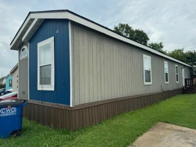 Mobile Home at 13979 Skyfrost Drive #23 Lot 223 Dallas, TX 75253