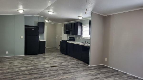 2004 Fleetwood Mobile Home For Sale