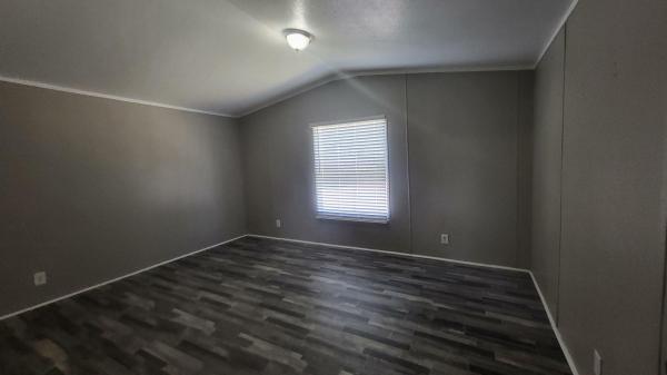 2004 Fleetwood Mobile Home For Sale