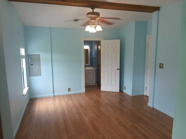 1986 Palm Harbor Manufactured Home