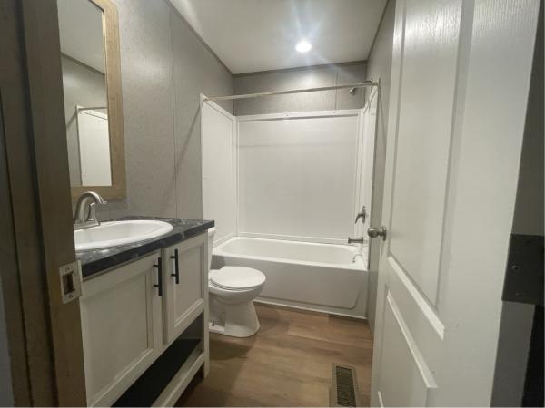 2023 76CEJ16663AH22  Home