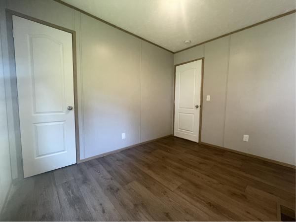 2023 76CEJ16663AH22  Home