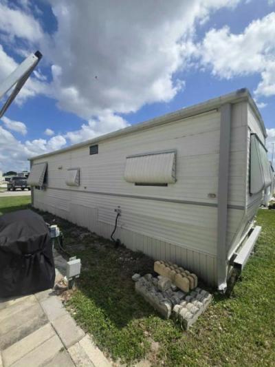 Photo 3 of 10 of home located at 3363 Tami Way Avon Park, FL 33825