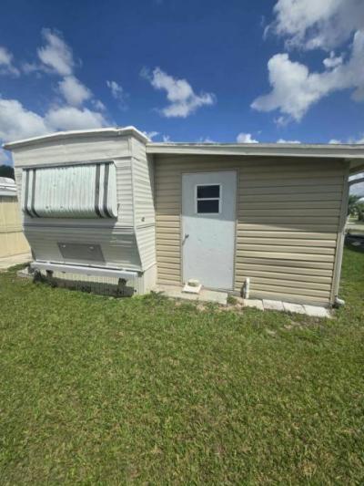 Photo 4 of 10 of home located at 3363 Tami Way Avon Park, FL 33825