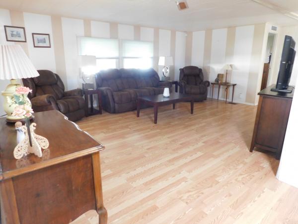 1979 SKYL Mobile Home For Sale