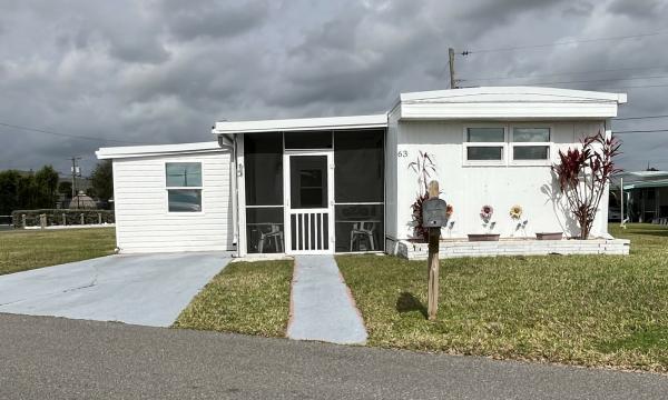 1972 TOWN Mobile Home For Sale