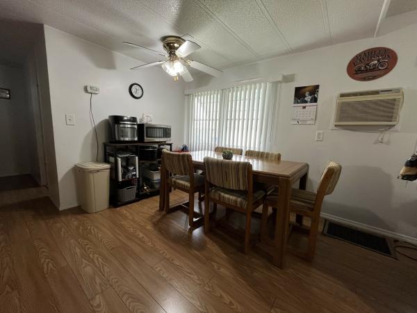 1972 TOWN Mobile Home For Sale