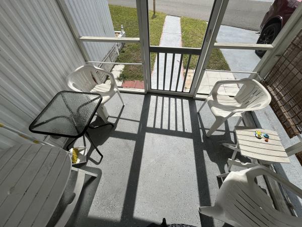 1972 TOWN Mobile Home For Sale