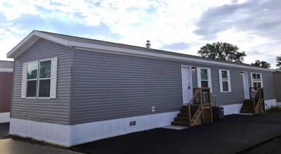 Photo 2 of 4 of home located at 2501 NE Lowry Ave, Lot 309 Saint Anthony, MN 55418