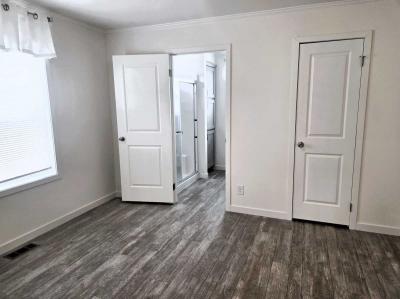 Photo 4 of 16 of home located at 2501 NE Lowry Ave, Lot 313 Saint Anthony, MN 55418