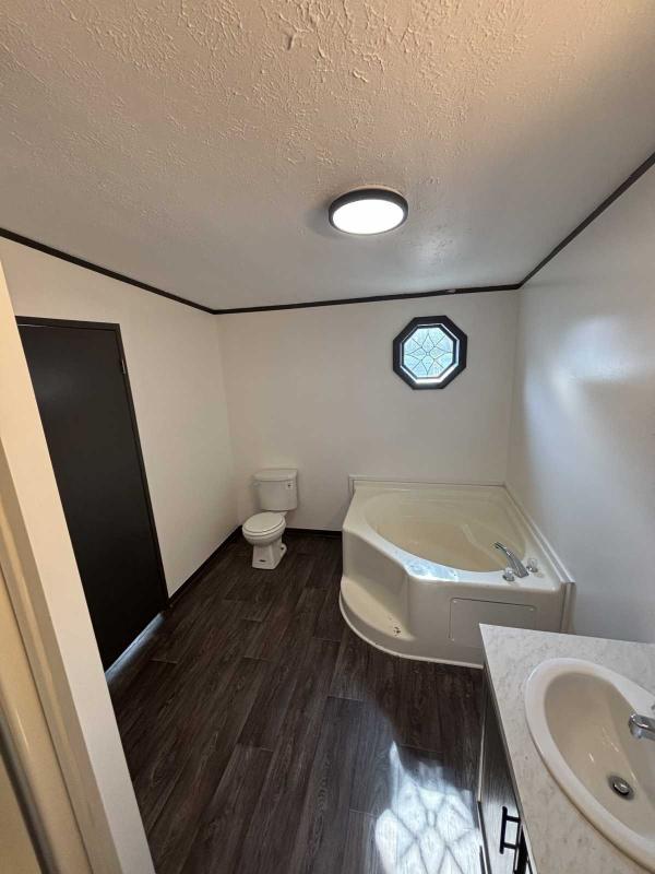2006 Commander Manufactured Home