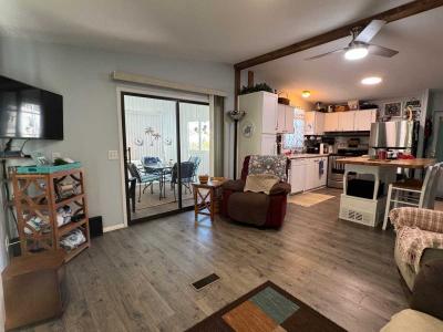 Photo 5 of 14 of home located at 4 Pearl St Eustis, FL 32726
