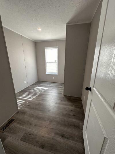 Photo 5 of 6 of home located at 1 Thorn Locust Lane, #4 London, OH 43140