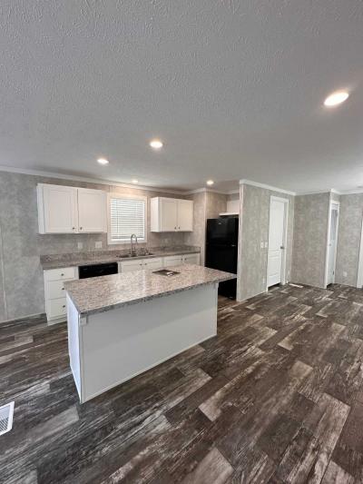 Photo 4 of 6 of home located at 1 Thorn Locust Lane, #7 London, OH 43140