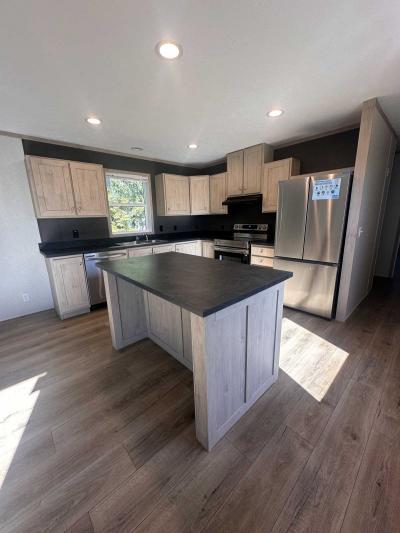 Photo 3 of 5 of home located at 1 Thorn Locust Lane, #13 London, OH 43140