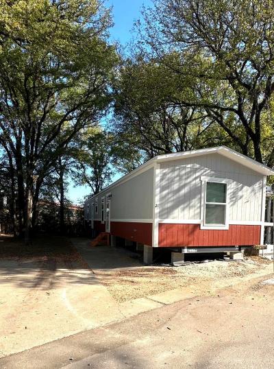 Mobile Home at 21 Palma Cir., Austin, TX 78744
