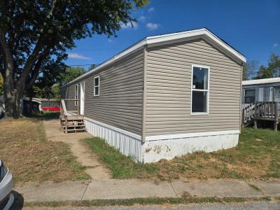 Photo 5 of 9 of home located at 900 N. Curry Pike #74 Bloomington, IN 47404