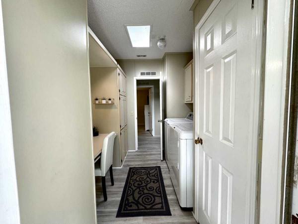 1990 Chandeleur Manufactured Home