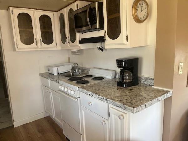 1989 Hyli Manufactured Home