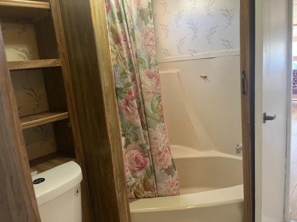 1989 Hyli Manufactured Home