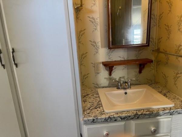 1989 Hyli Manufactured Home