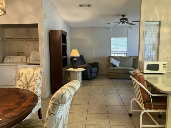 1990 Merit HS Manufactured Home