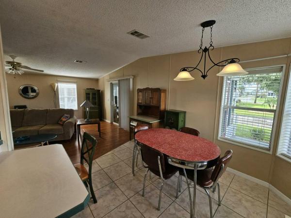 1998 Merit Manufactured Home