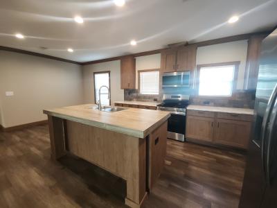 Photo 5 of 11 of home located at 10679 Rustling Dr Conroe, TX 77303