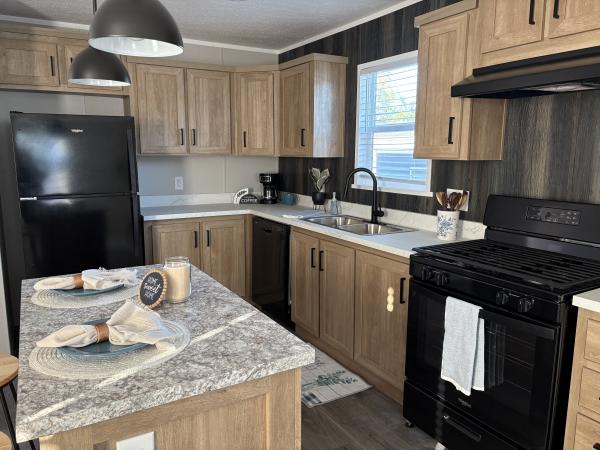 2025 Champion Home Builders, Inc. mobile Home