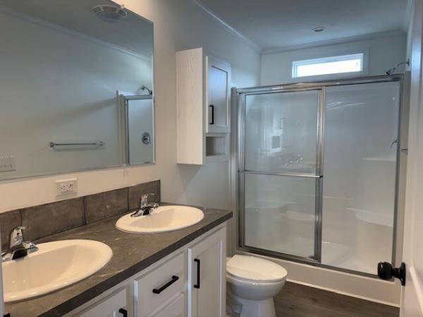 2025 Champion DAPB2440H32382 Mobile Home