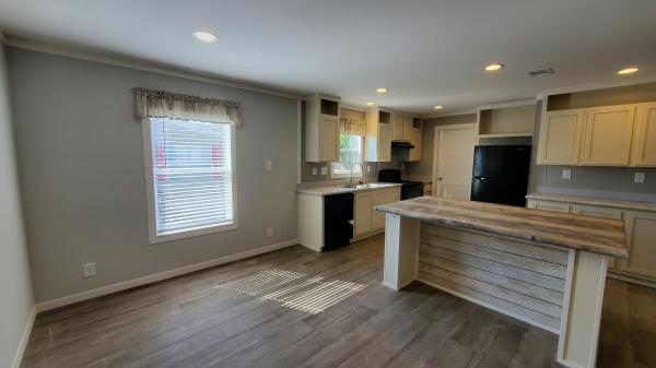 2022 American Homestar Corp Oak Creek Mobile Home