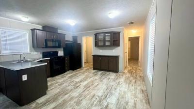 Mobile Home at 260 Massachusetts Ave Lot 260Ma Elyria, OH 44035