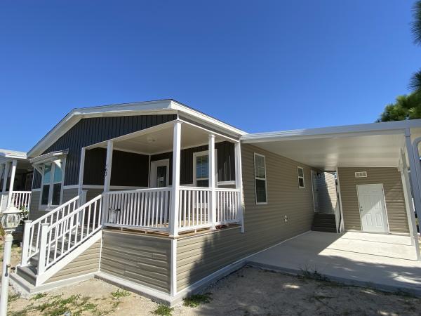2026 Champion Homes SIG4522A Signature Series Mobile Home
