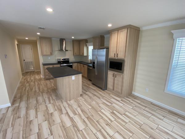 2026 Champion Homes SIG4522A Signature Series Mobile Home