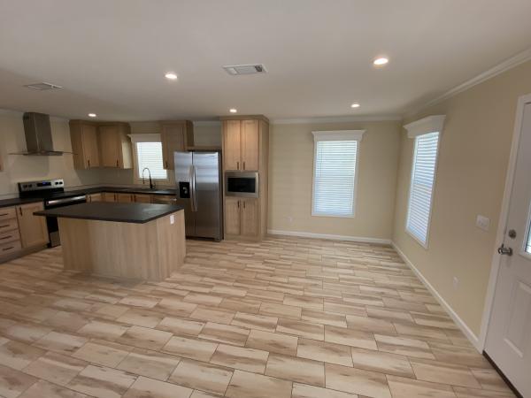 2026 Champion Homes SIG4522A Signature Series Mobile Home