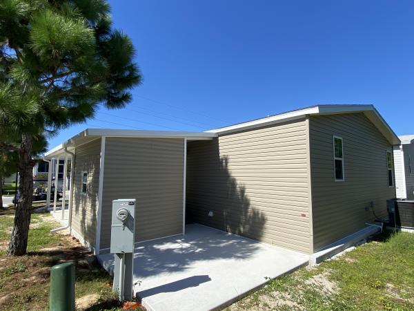 2026 Champion Homes SIG4522A Signature Series Mobile Home