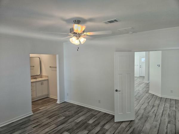 2025 Skyline LE5006A Mobile Home