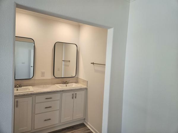 2025 Skyline LE5006A Mobile Home