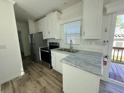 Photo 5 of 13 of home located at 7250 E. State Road 44, #87 Wildwood, FL 34785