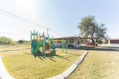 Photo 3 of 8 of home located at 3707 E Us Business 83, #462 Donna, TX 78537