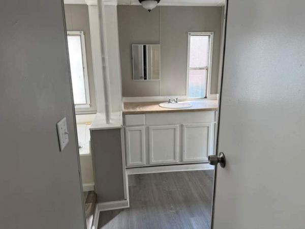 1979 Hillcrest Manufactured Home