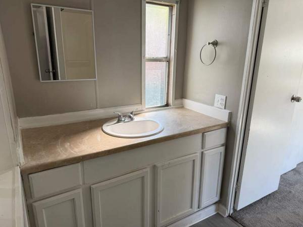 1979 Hillcrest Manufactured Home