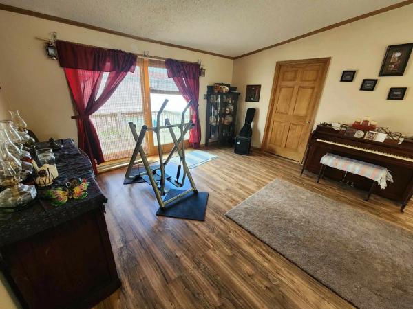 1994 Commodore   Home