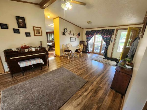 1994 Commodore   Home