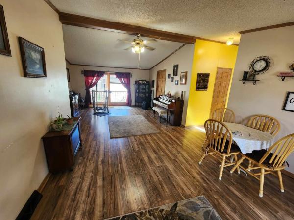 1994 Commodore   Home