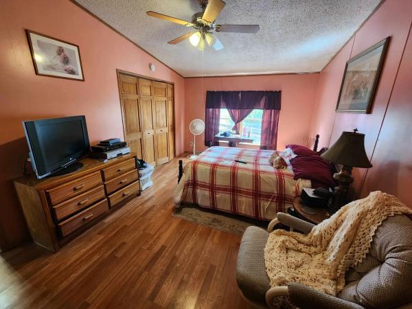 1994 Commodore   Home