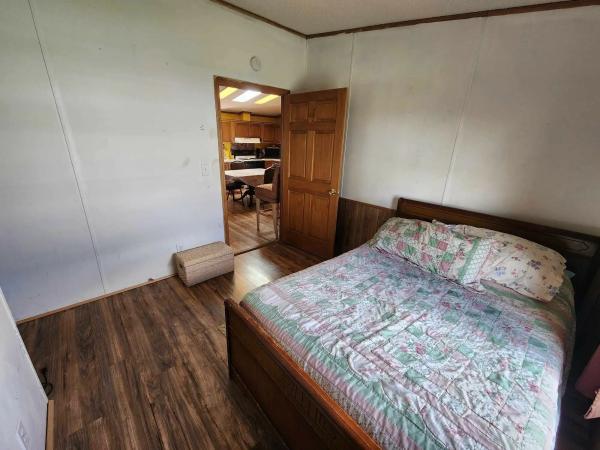 1994 Commodore   Home